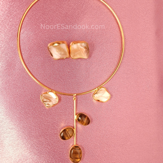Haslee with hanging long pendant- Brown