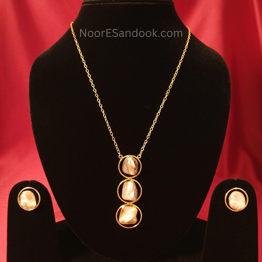 Shell Long Pendant with simple chain