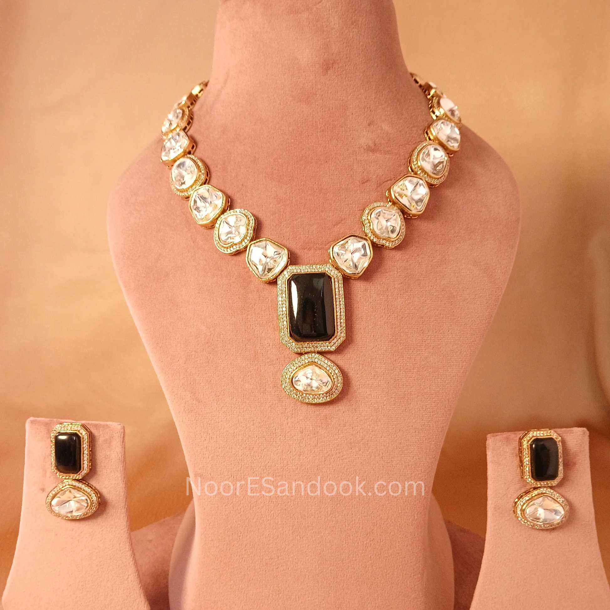 Polki Necklace with long pendant in stone- Black