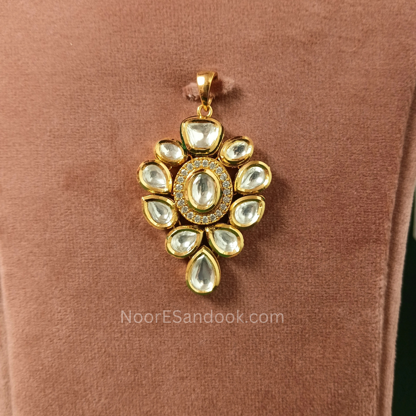 Kundan Pendant Set
