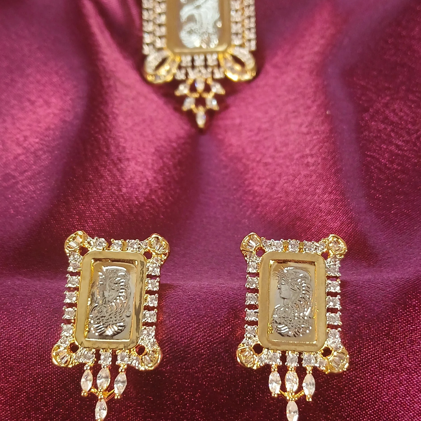 Royal Empress Pendant Set