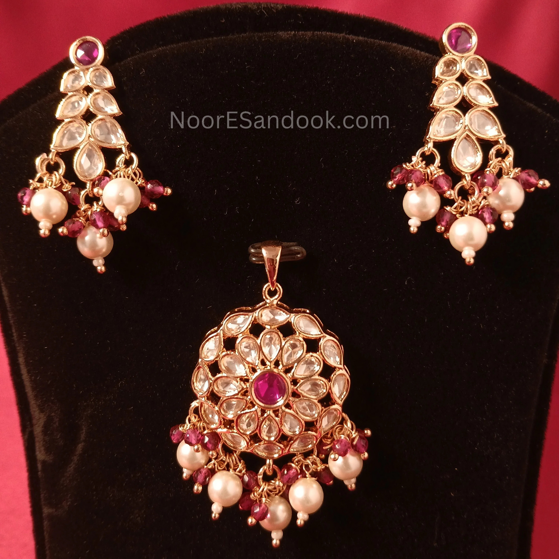 Kundan Pendant Set