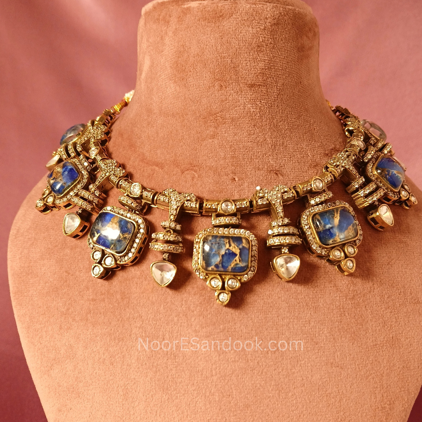 Divyanjali Doublet Stone Necklace Set- Blue - NoorESandook
