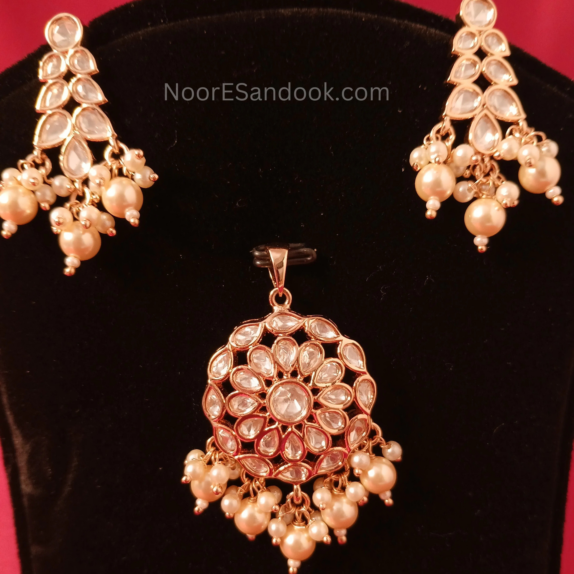 Kundan Pendant Set