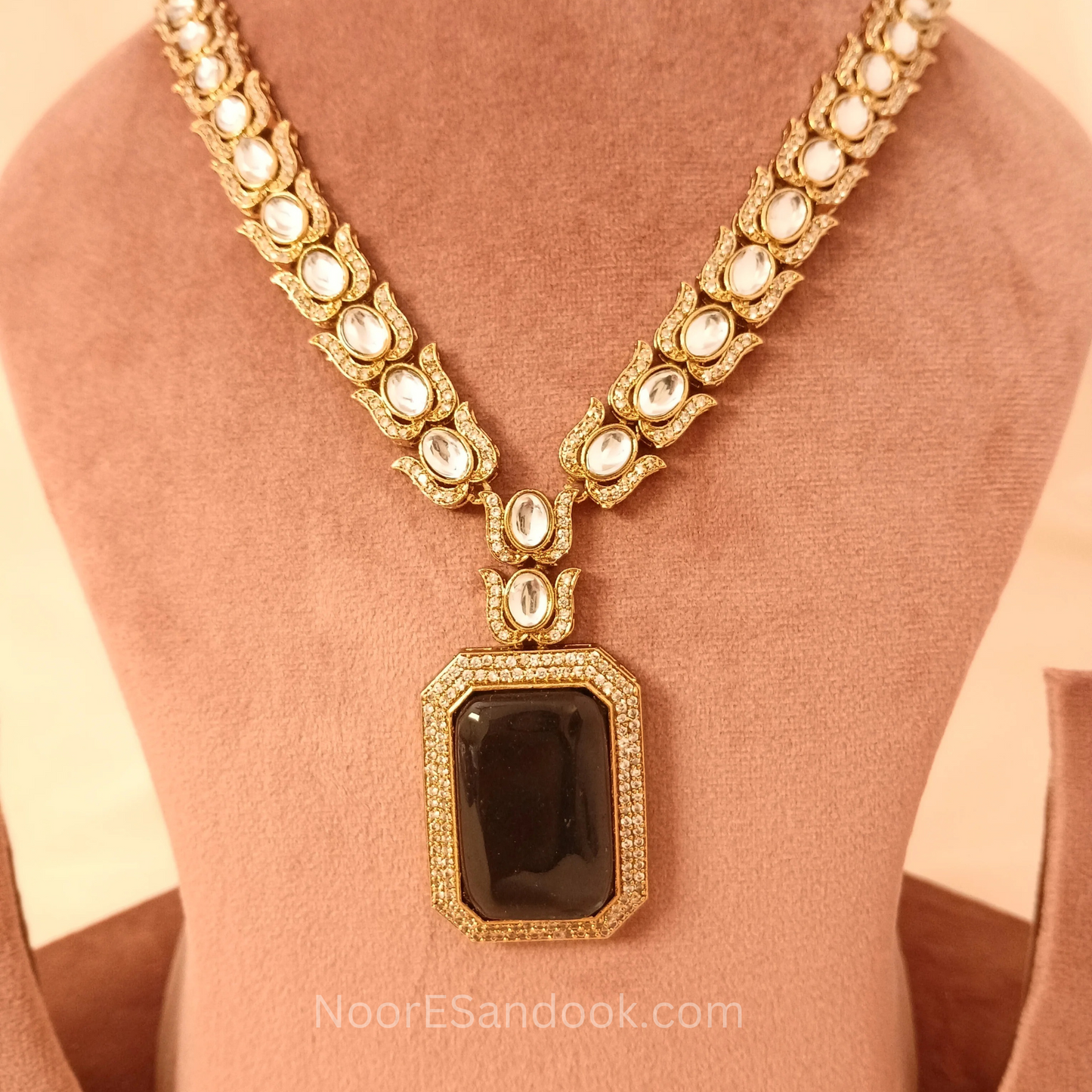 Radhika Victorian Necklace Set -Blue - NoorESandook