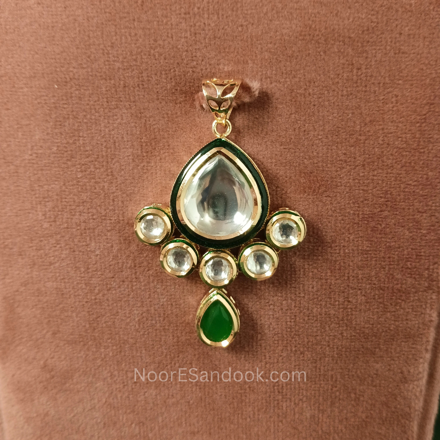 Kundan Pendant Set