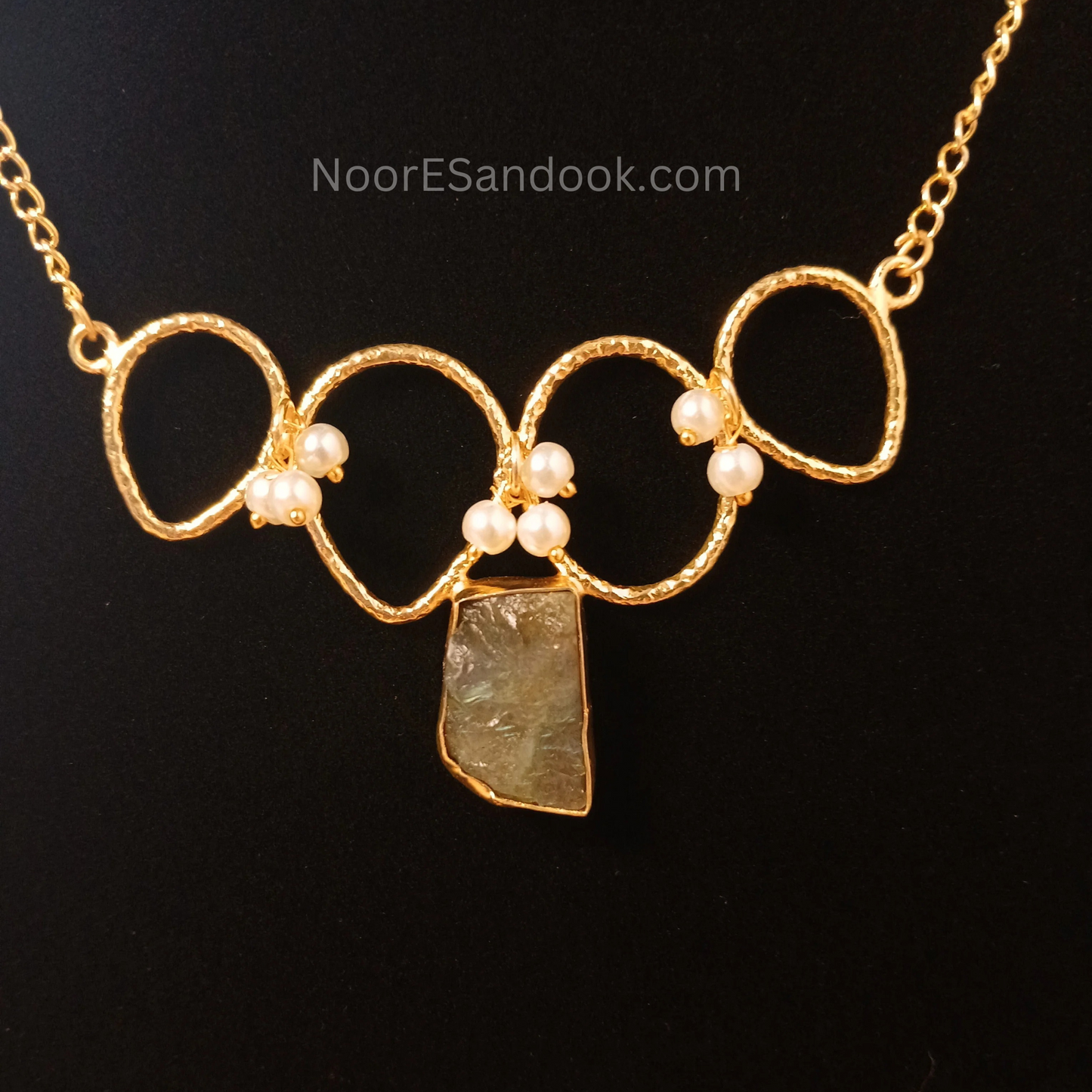 Stone pendant with chain- Green