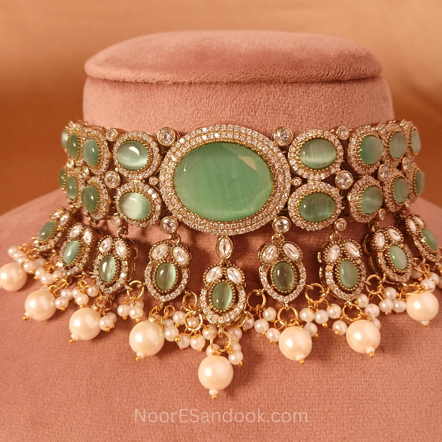 Doublet Stone Choker