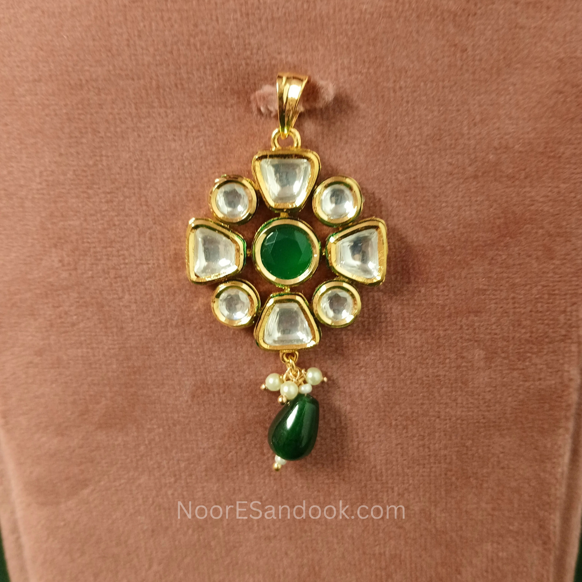 Kundan Pendant Set