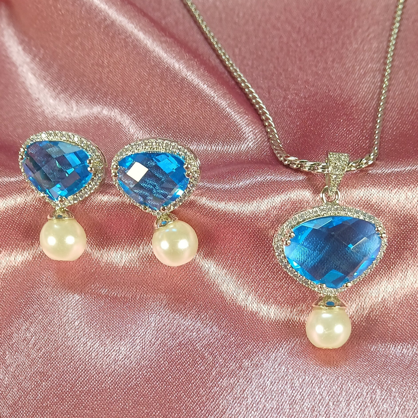 Azure Pearl Drop Pendant Set