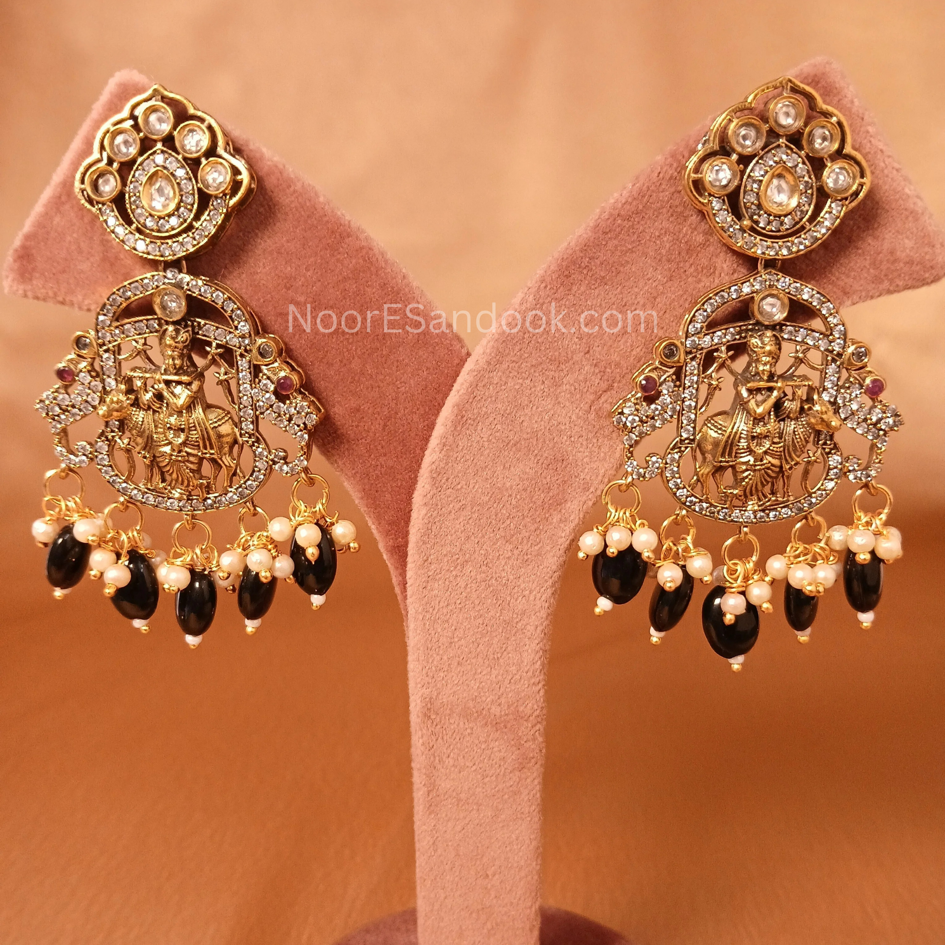 Pavitra Antique Temple Necklace Set - NoorESandook