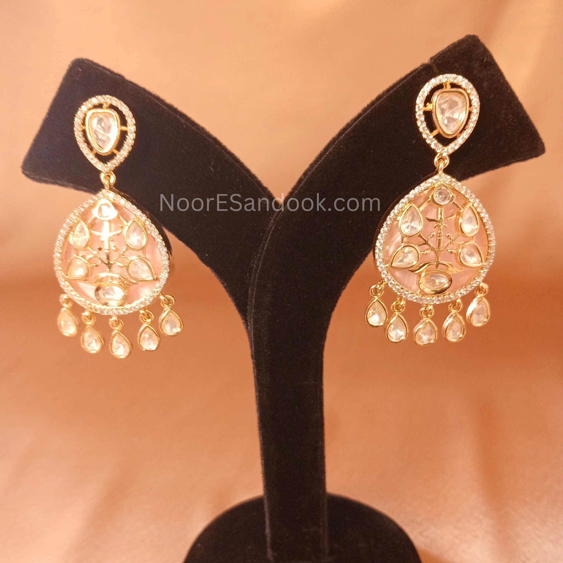 Artistic Stone carving Pendant set (Peach)