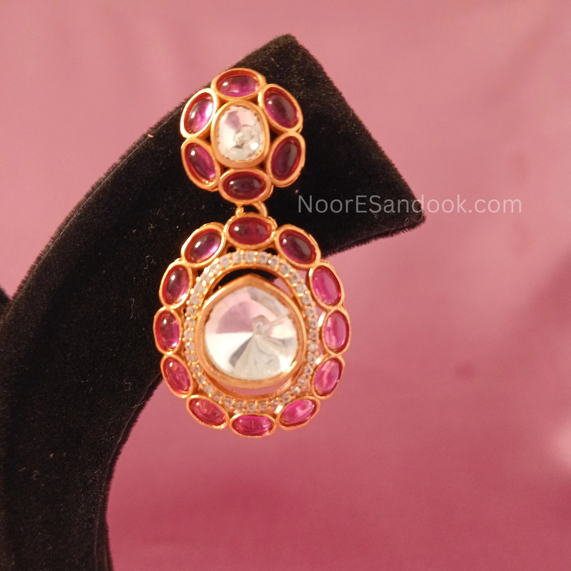 Long and short pendant in Long necklace