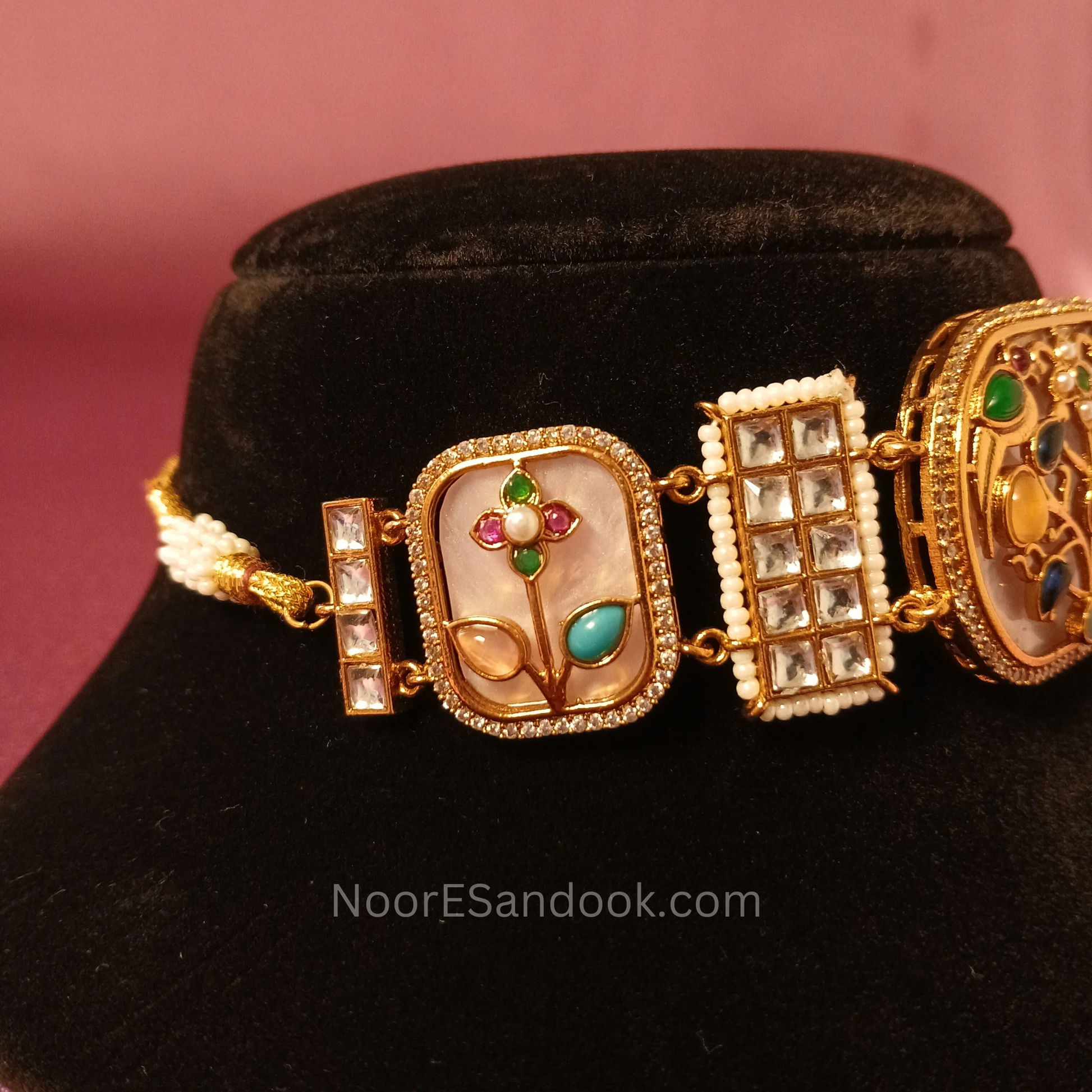 Artistic Stone carving Choker set (pink)