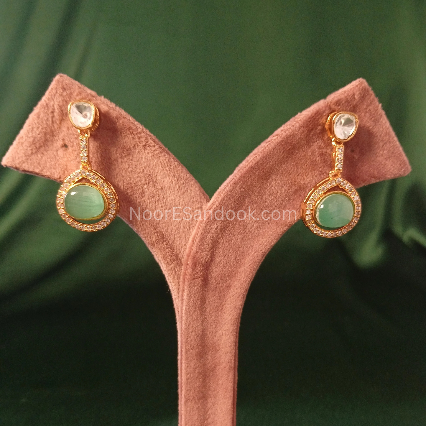 Polki and stone necklace