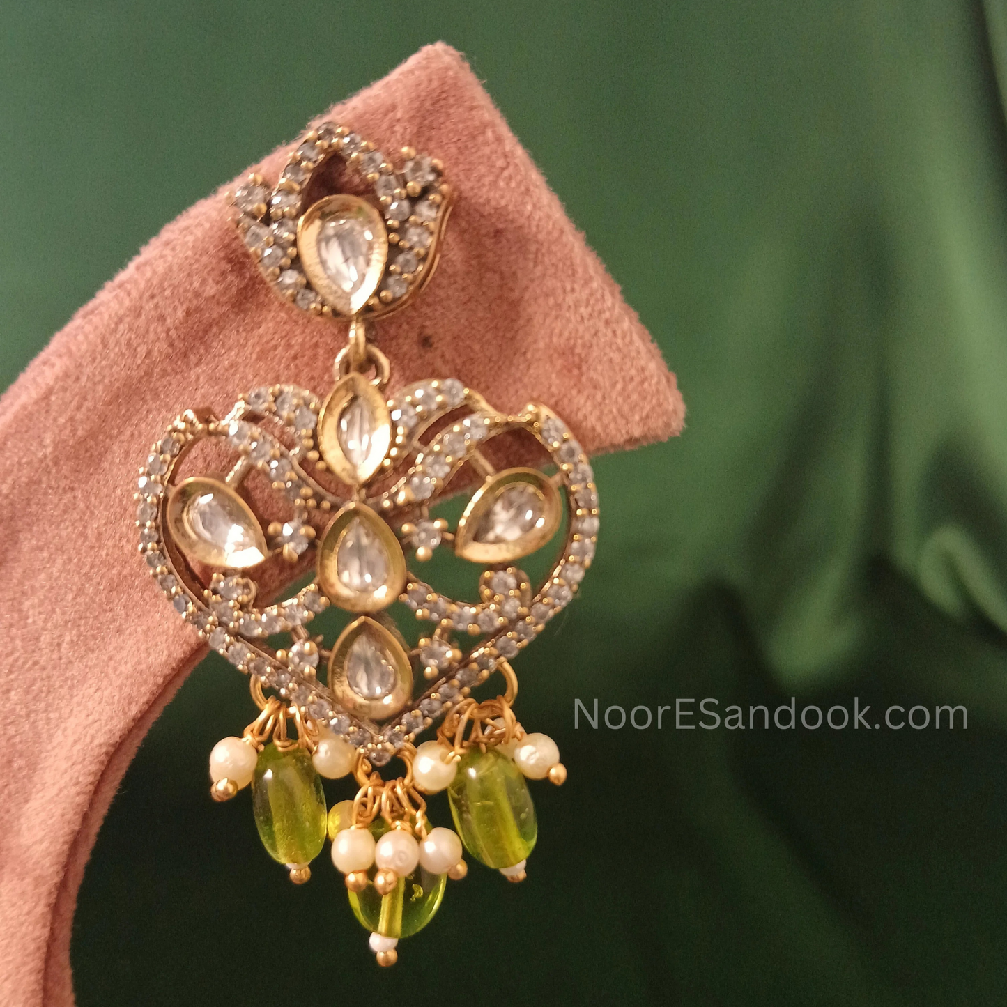 Antique Temple Choker- Mint Green