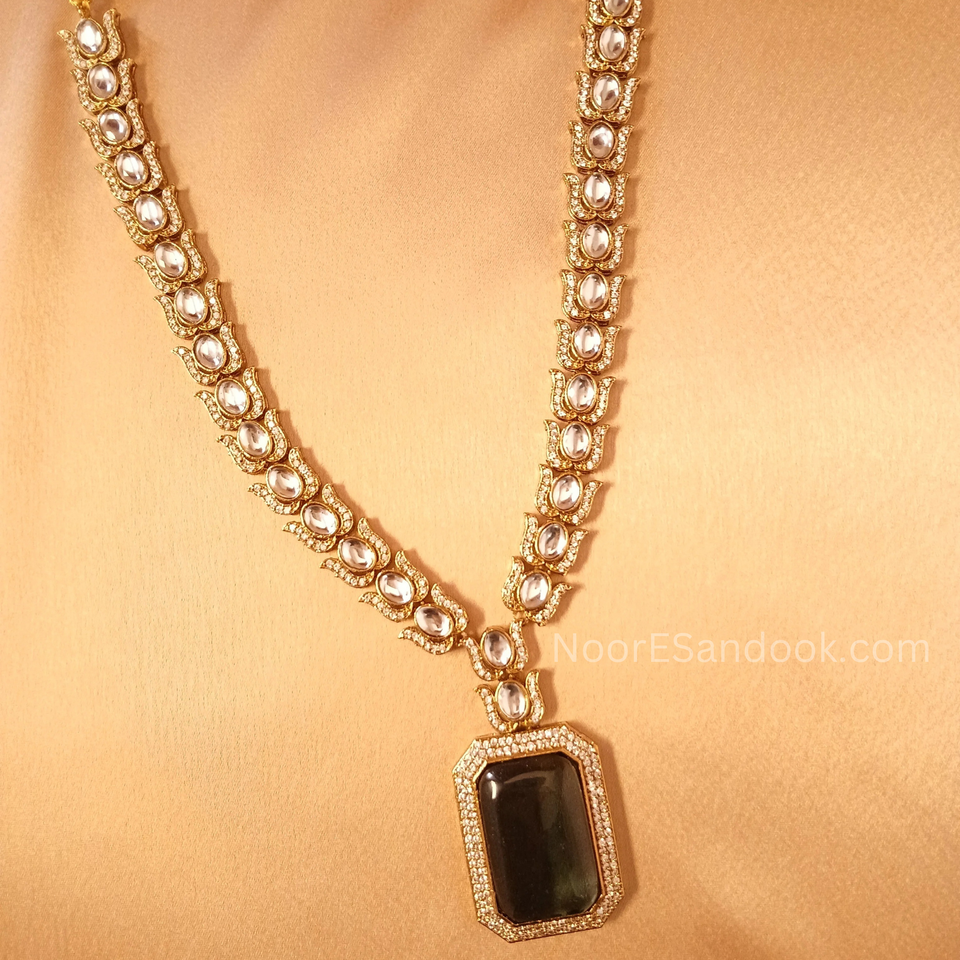 Radhika Victorian Necklace Set -Blue - NoorESandook