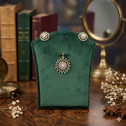 Heer Pendant Set