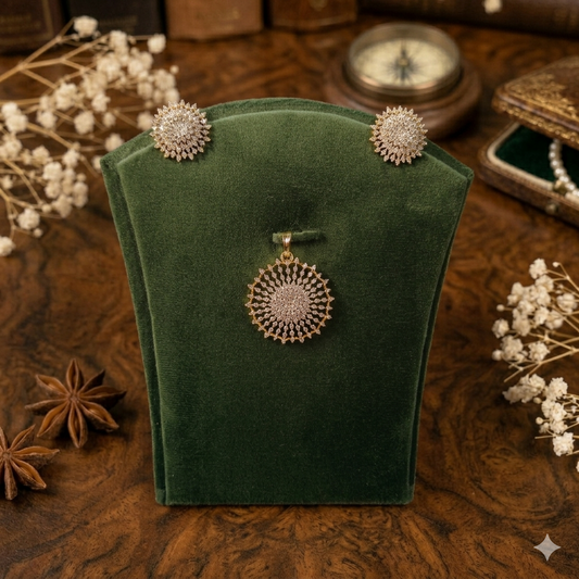 Noor Royale Pendant Set