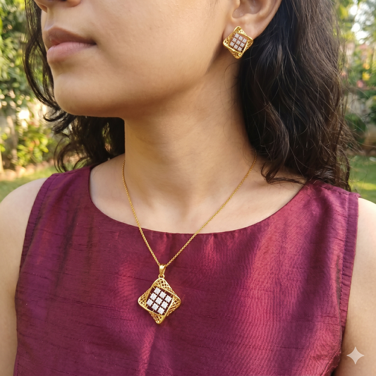 Celebration Shine Pendant Set