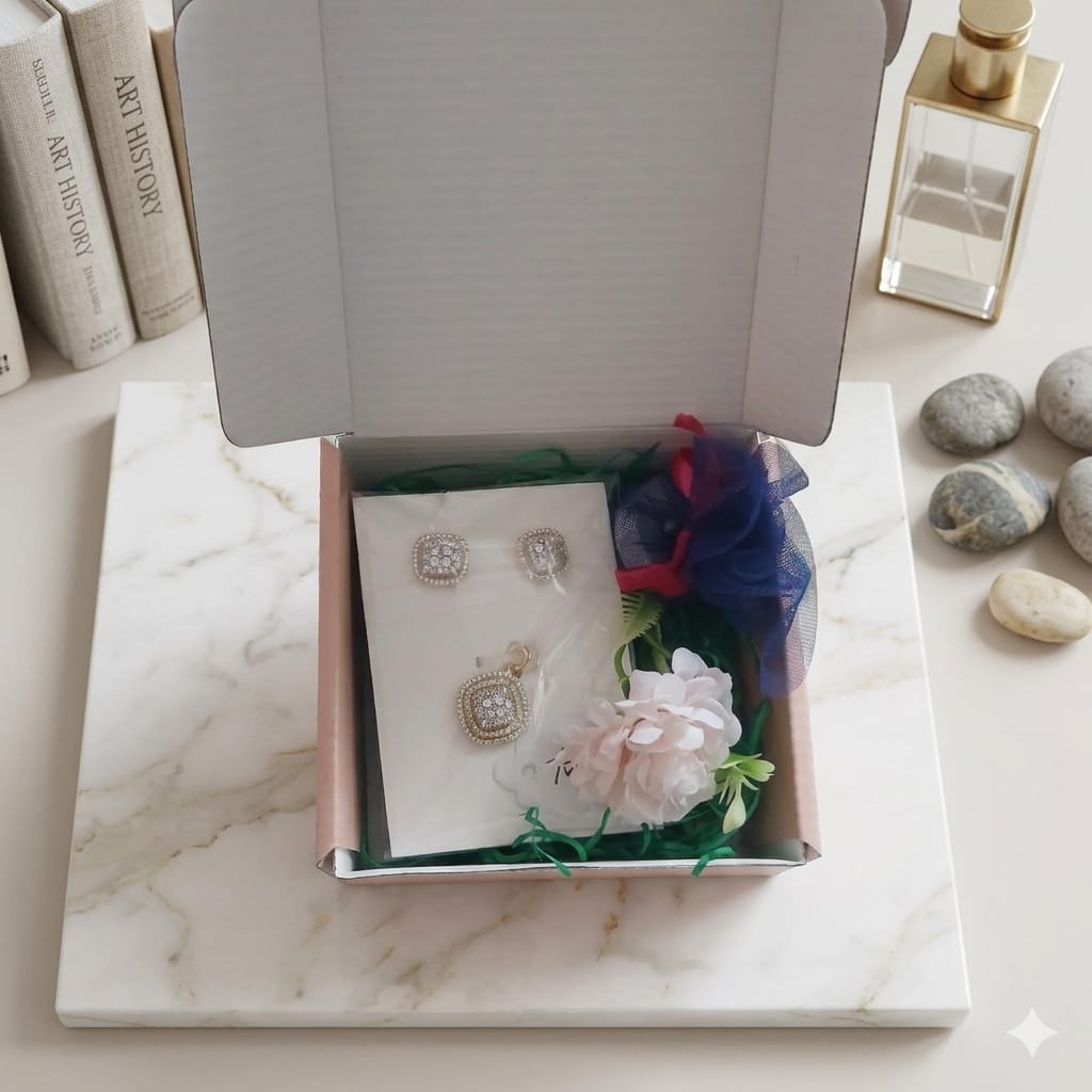 Gentle Spark Pendant Set